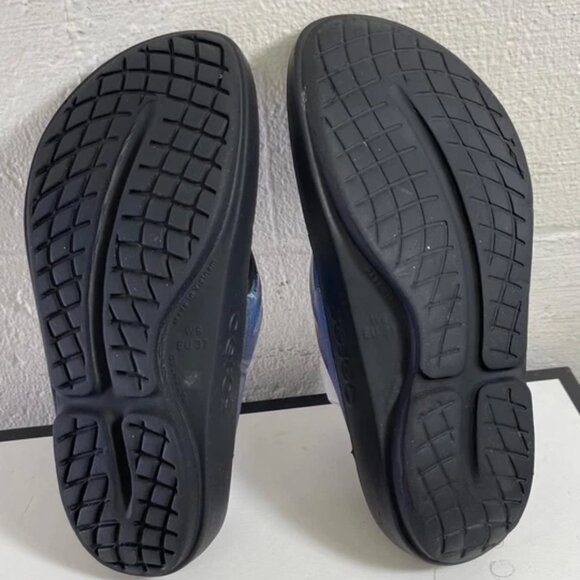 OOFOS OOlala Luxe Recovery Flip Flop Thong Sandal Atlantis Blue Women 37 EU/6 US - Picture 9 of 11